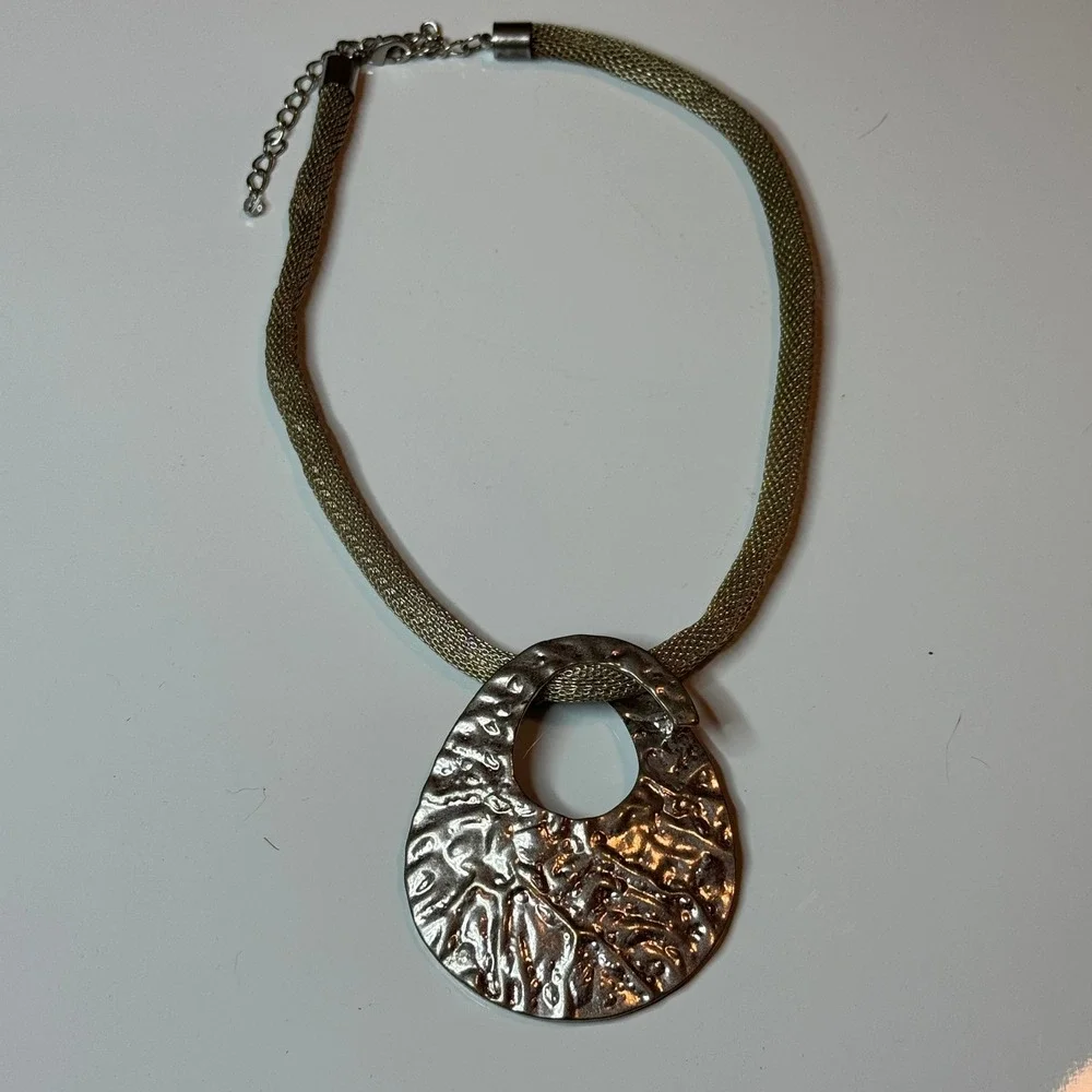 Hammered Oval Pendant Necklace Mesh‎ Chain Silver Tone Adjustable